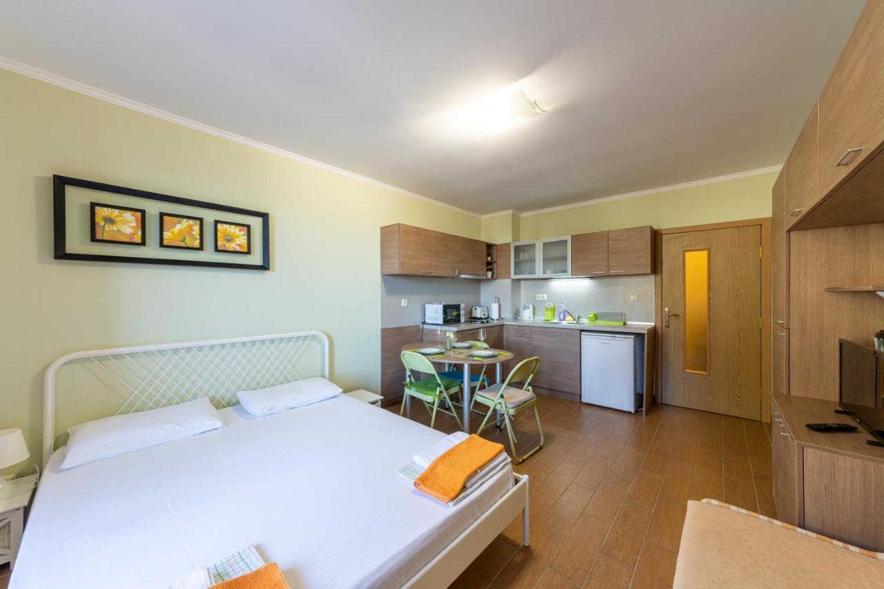Supreme Beach Apartments Balçık Dış mekan fotoğraf